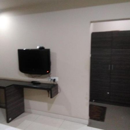 Iroomz Hoysala Residency Ballari Zewnętrze zdjęcie