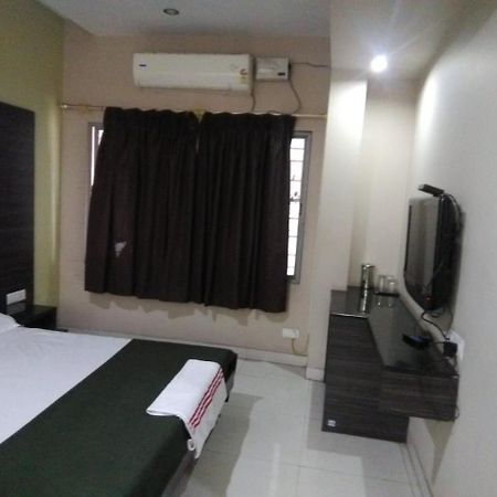 Iroomz Hoysala Residency Ballari Zewnętrze zdjęcie