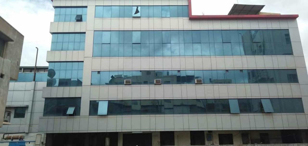 Iroomz Hoysala Residency Ballari Zewnętrze zdjęcie
