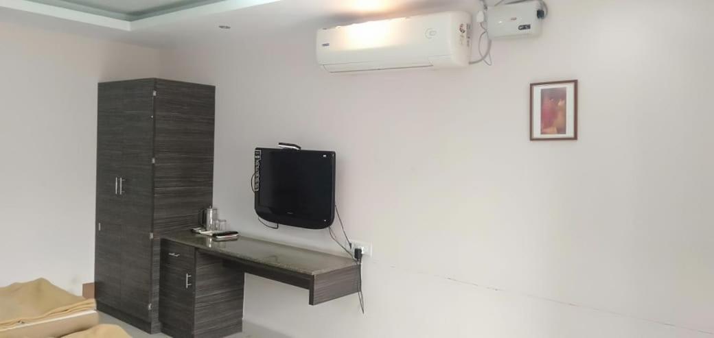 Iroomz Hoysala Residency Ballari Zewnętrze zdjęcie