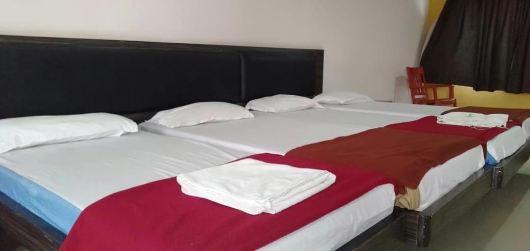Iroomz Hoysala Residency Ballari Zewnętrze zdjęcie