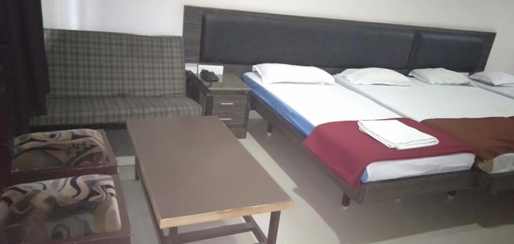 Iroomz Hoysala Residency Ballari Zewnętrze zdjęcie