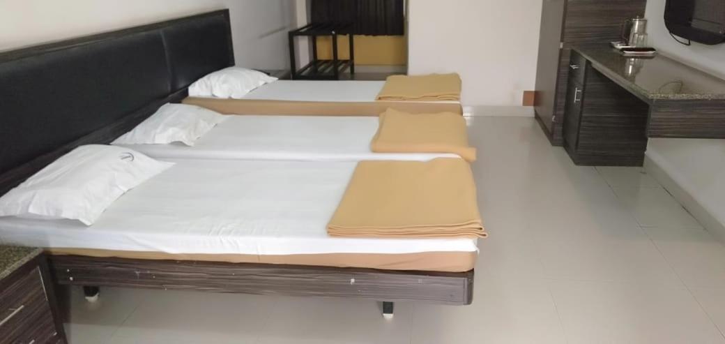 Iroomz Hoysala Residency Ballari Zewnętrze zdjęcie