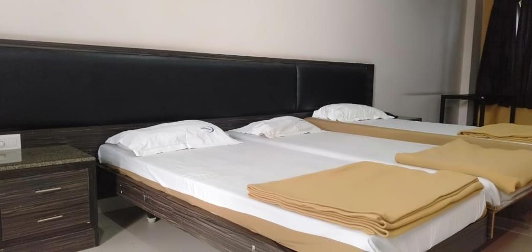 Iroomz Hoysala Residency Ballari Zewnętrze zdjęcie
