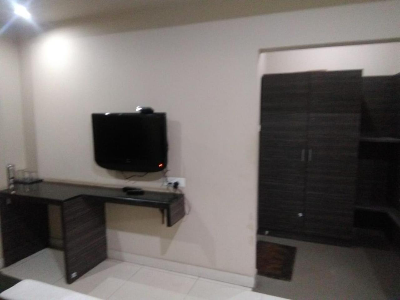 Iroomz Hoysala Residency Ballari Zewnętrze zdjęcie